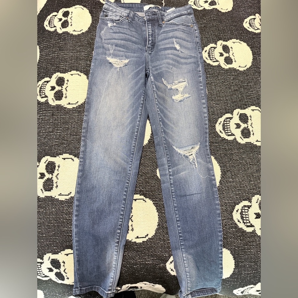 KanCan Distressed Jeans